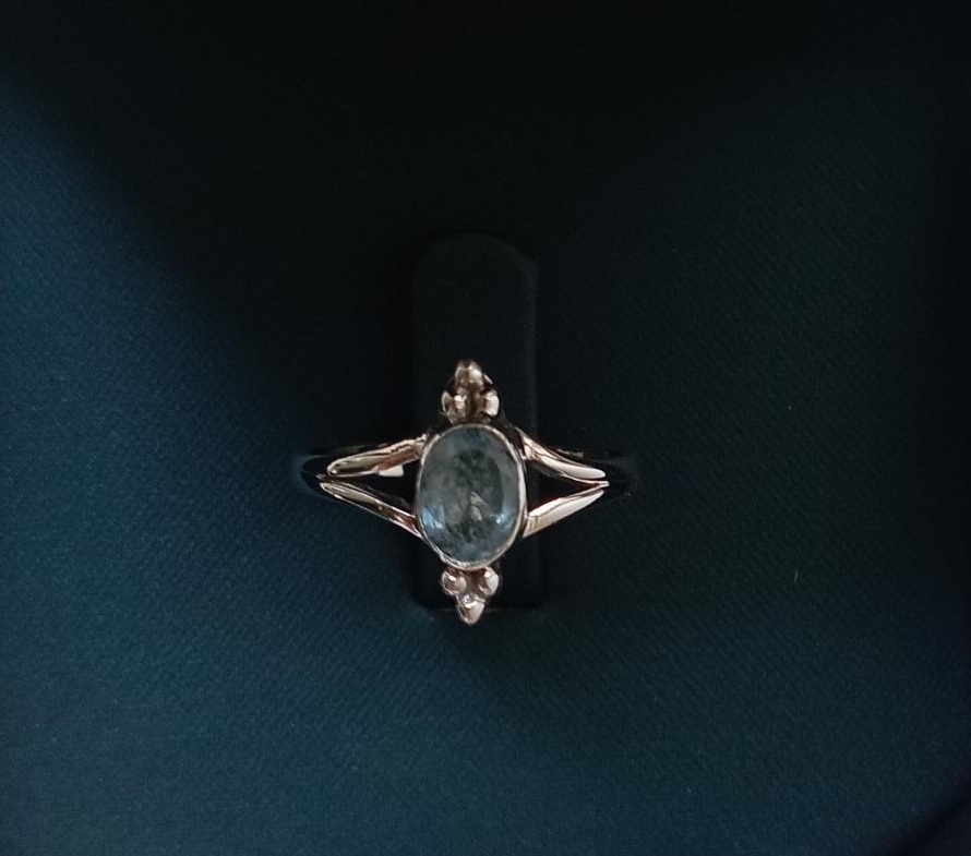 Sterling Silver Ring R281