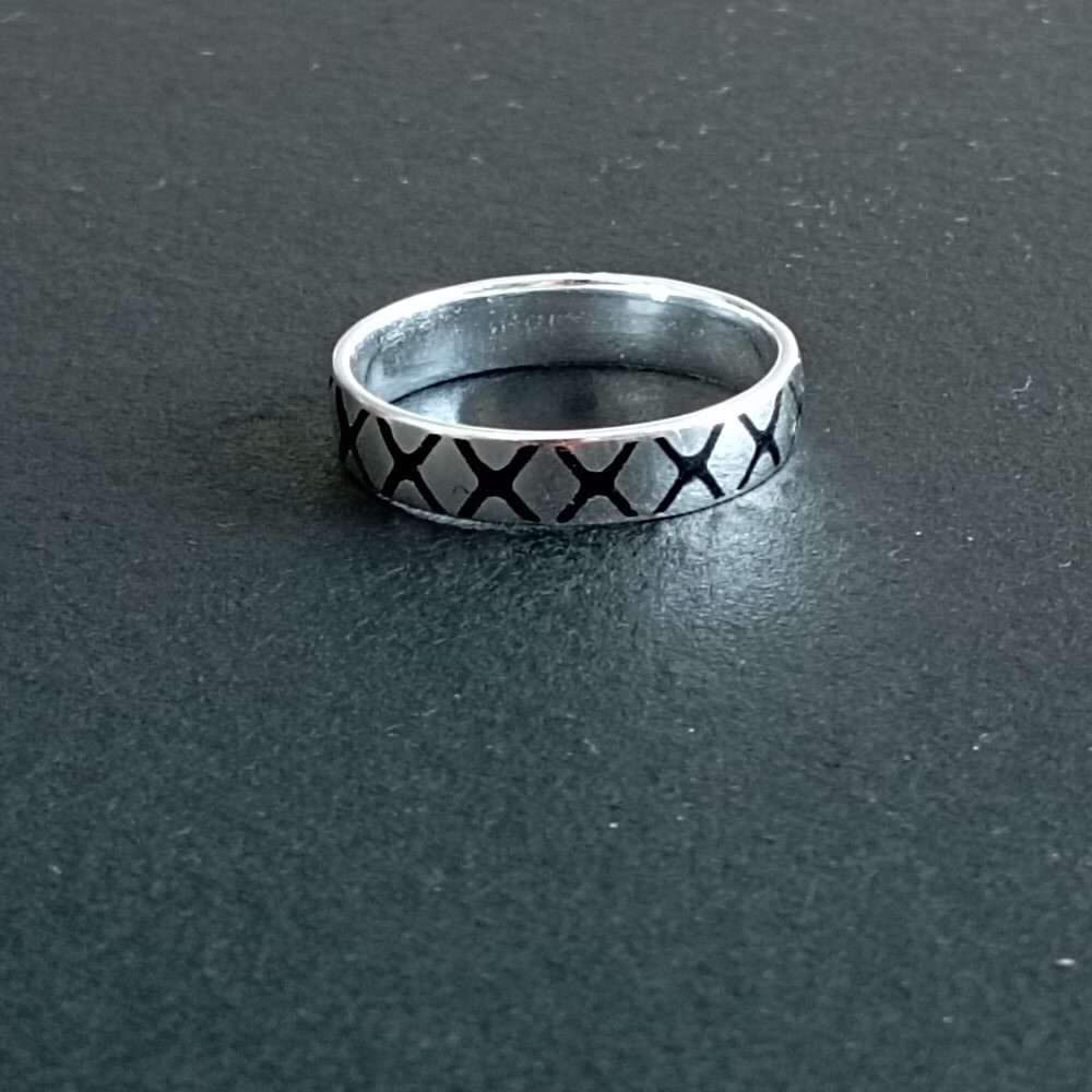 Sterling Silver Ring R302