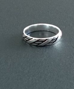 Sterling Silver Ring R320