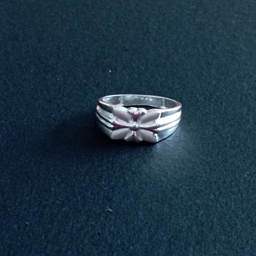 Sterling Silver Ring R325