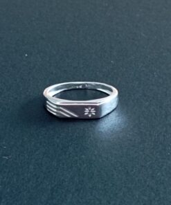 Sterling Silver Ring R329
